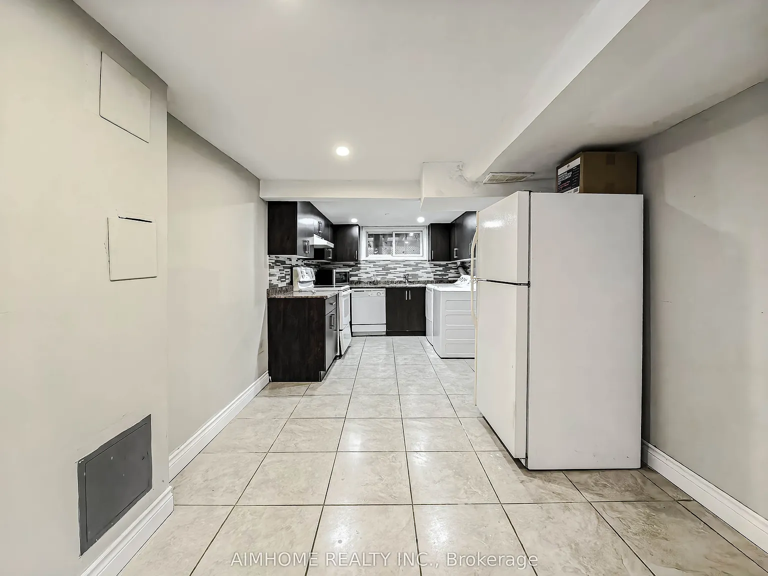 2 bed, $1,900 — Photo 1