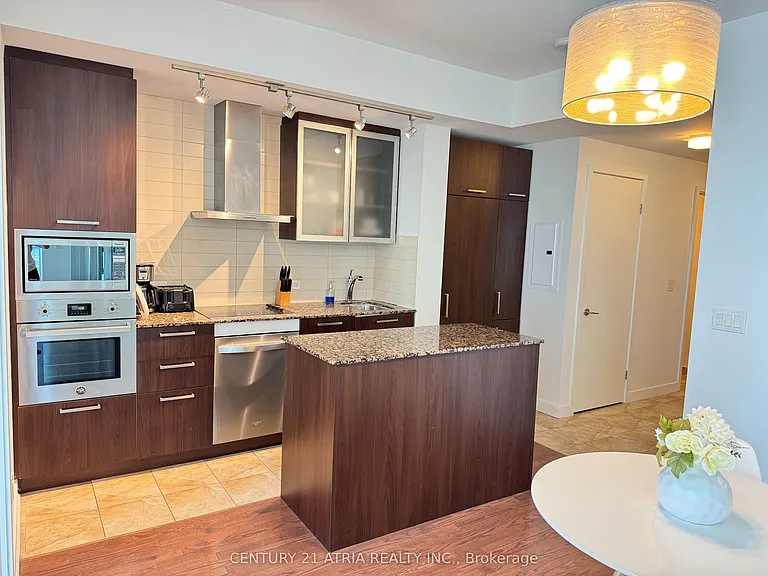 14 York St #1002 — Photo 4
