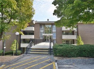 2408 Charlemagne Cir, Pittsburgh, PA