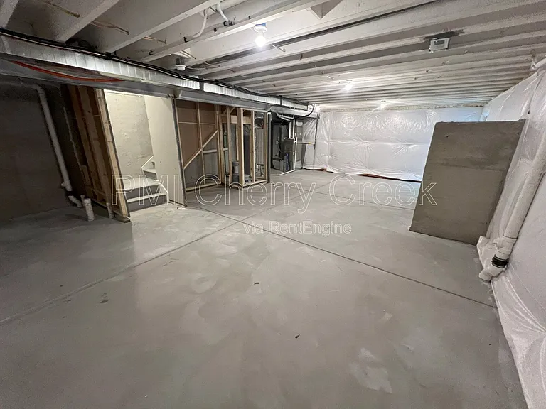 741 N Tempe St — Photo 36