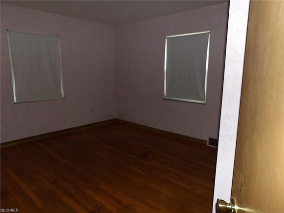 5th image of 681 Lincoln Blvd