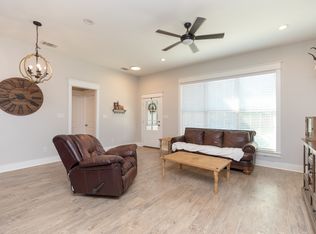 20690 Pleasant Oaks Dr, Lindale, TX 75771