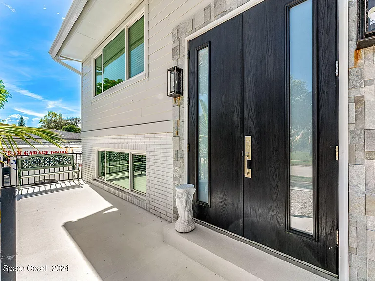 265 Marion St — Photo 6