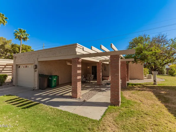 217 LEISURE WORLD --, Mesa, AZ 85206