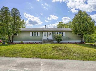 2 Monroe St, Hudson, NH 03051