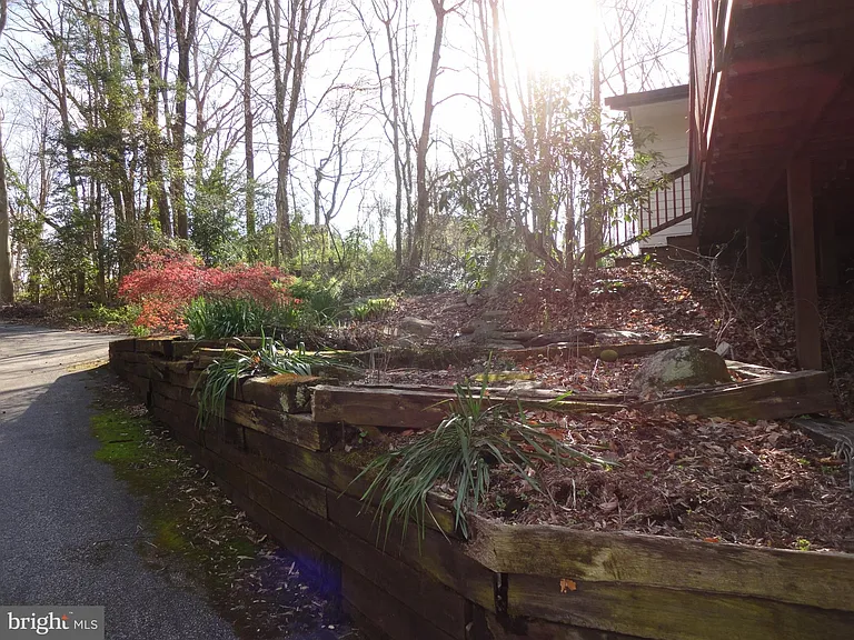 814 Rustic Ln — Photo 14