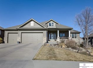 20108 Farnam St, Elkhorn, NE 68022