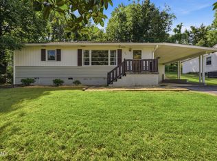 205 Pioneer Ave, Johnson City, TN 37604
