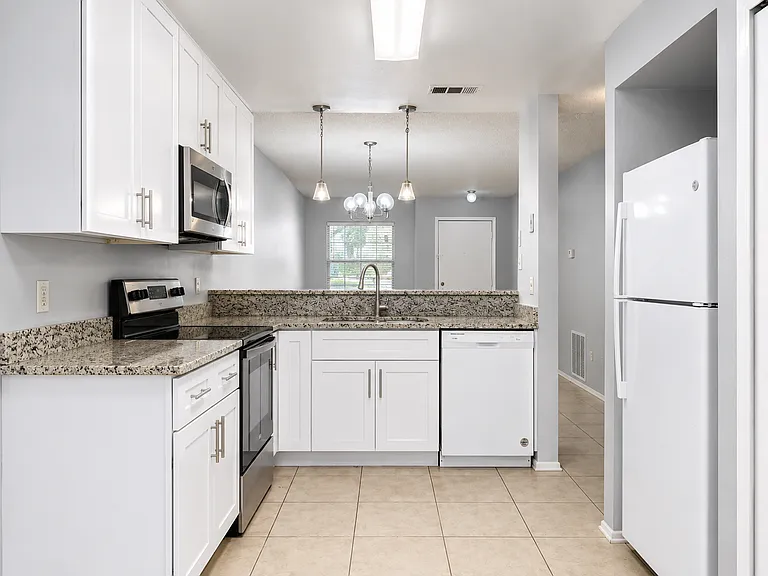 1421 Sophie Blvd #2 — Photo 6