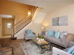 206 Hawk Ln, Palmdale, CA 93551