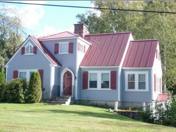 51 Burnside St, Lancaster, NH 03584
