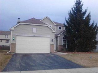107 S Savannah Pkwy, Round Lake, IL 60073