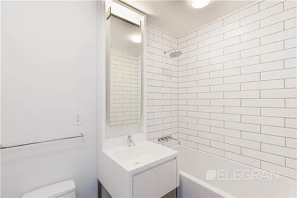 Rented by (Legacy) Elegran | media 35