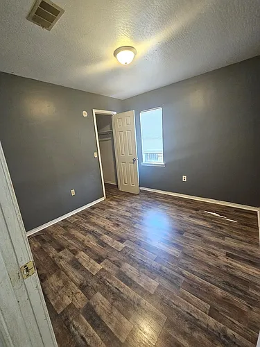 202 Clarence Ray Dr Photo 1