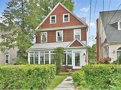 22 Woodland Ave, New Rochelle, NY, 10805