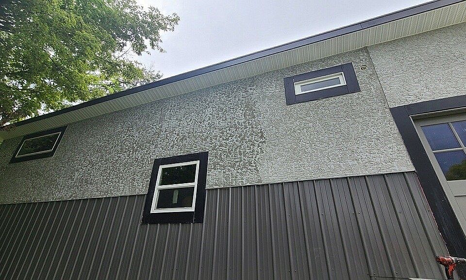 2nd image of 3121 E 77th Ter