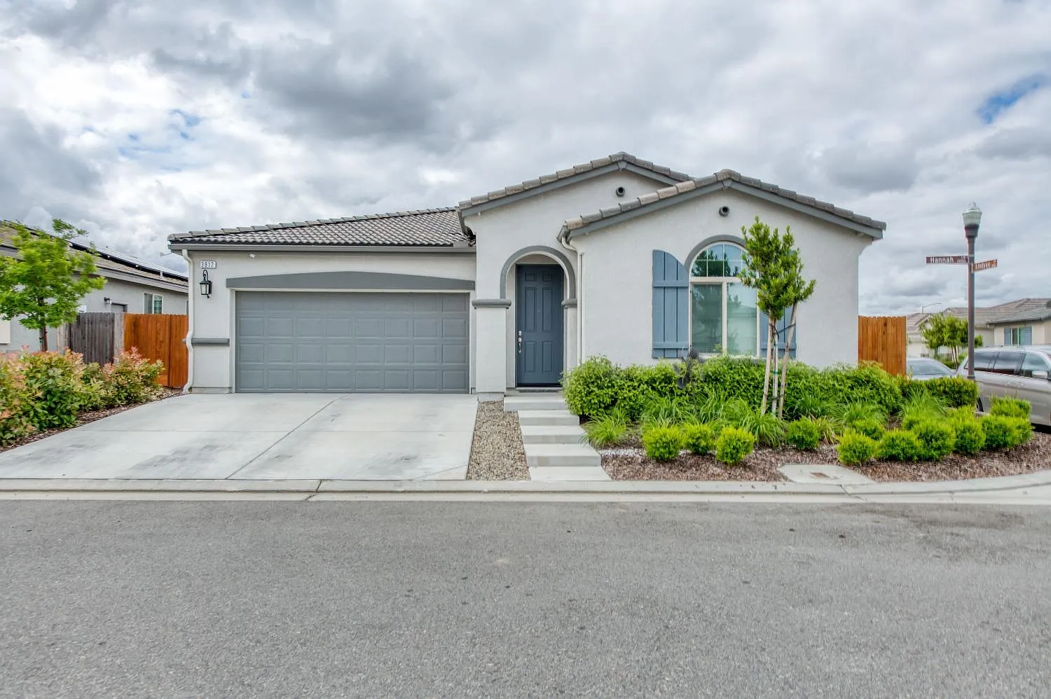 3812 Hannah Ln photo 1