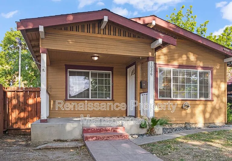 1026 N Windeler Ave #A — Photo 6
