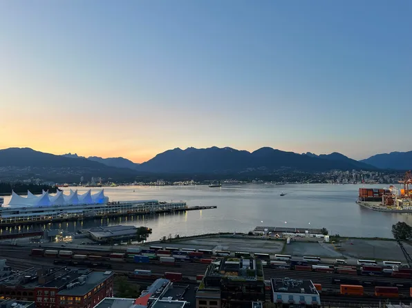 128 W Cordova St #2610, Vancouver, BC V6B 0E6