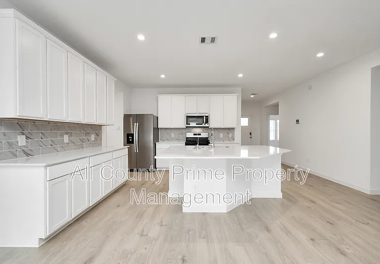 29935 Gallatin River Ln — Photo 9