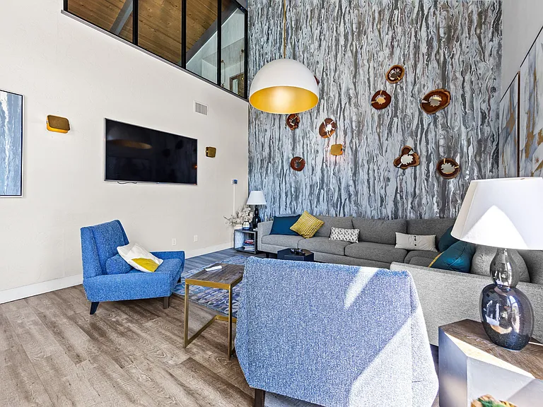 Sitting Area in the Clubhouse at Veranda La Mesa in La Mesa, CA 91942