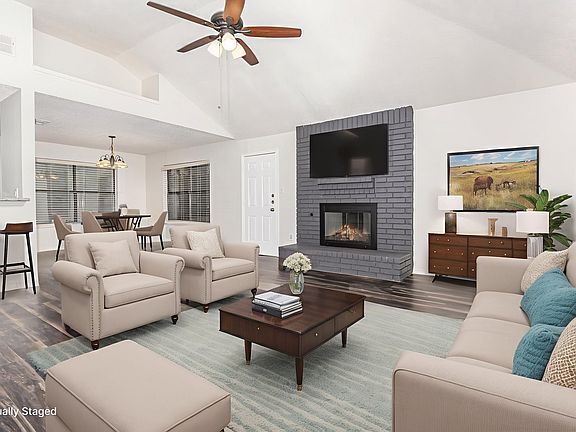 3rd image of 1046 Colony St