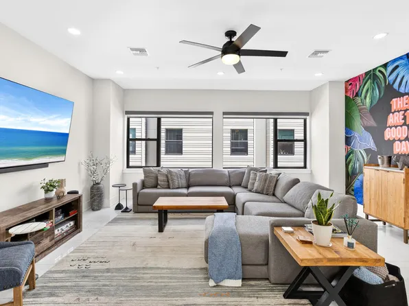 (undisclosed Address), Sarasota, FL 34237