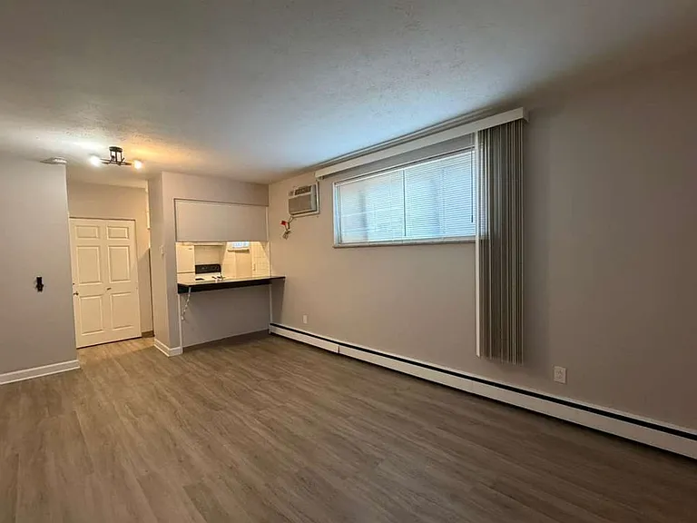 3000 Denison Ave — Photo 4