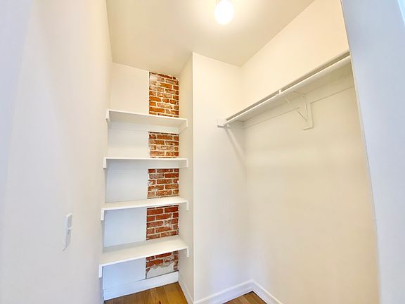 3rd image of 802 N Las Palmas Ave #202