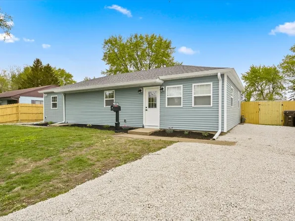 1085 Eastview Dr, Rantoul, IL 61866