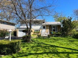 2514 Allison Ct, Glenview, IL 60025