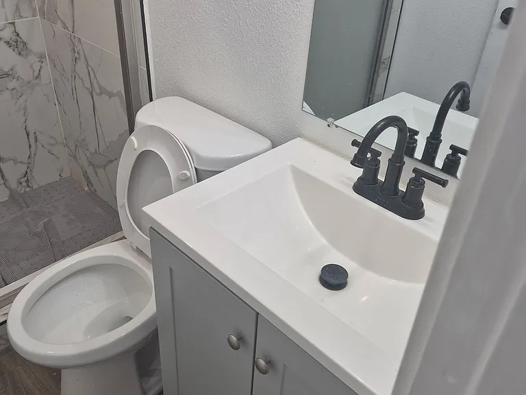 1845 O Ave #1/2 — Photo 9