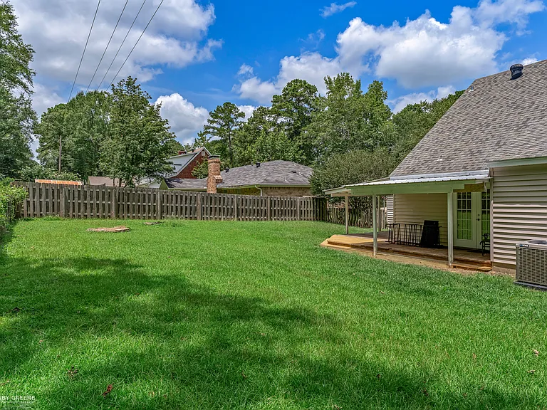921 Pennington Ln — Photo 25