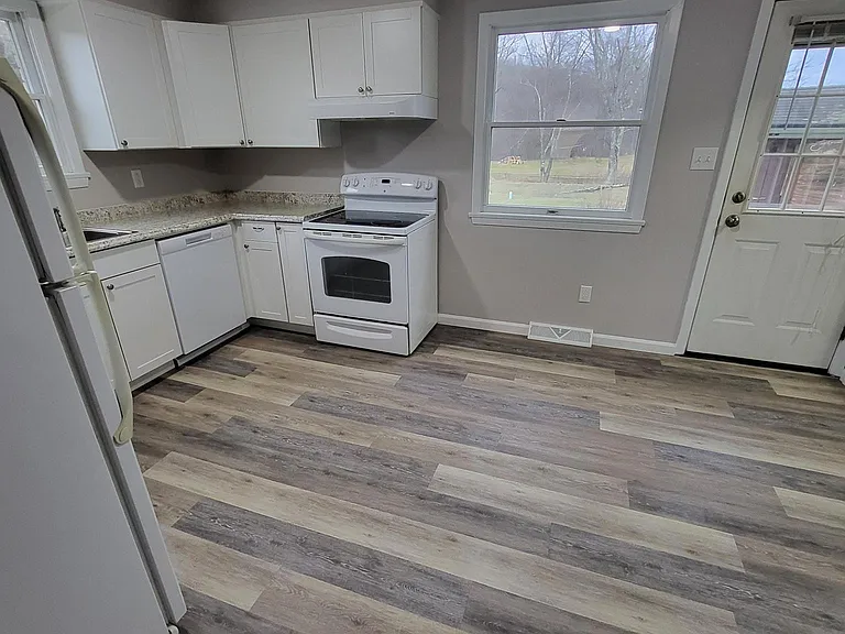 413 Venus Ln #3 — Photo 12