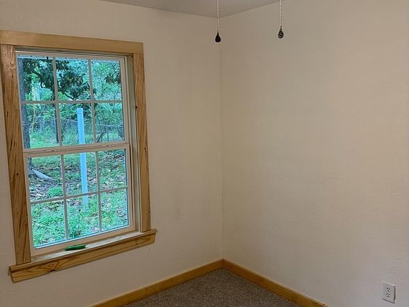5th image of 507 4th St SE
