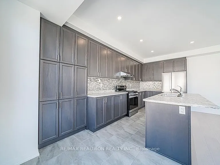 1 Sissons Way — Photo 8