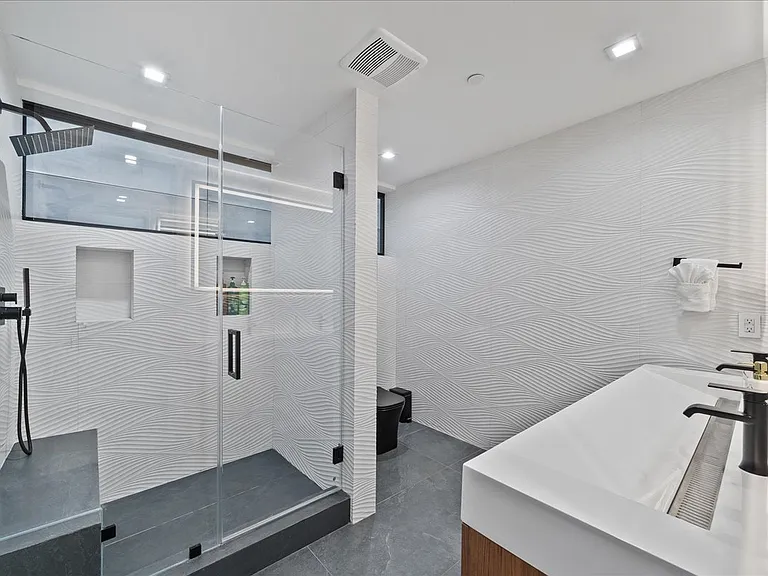 840 California Ave — Photo 74