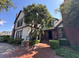 7012 Arizona Ave, Los Angeles, CA 90045