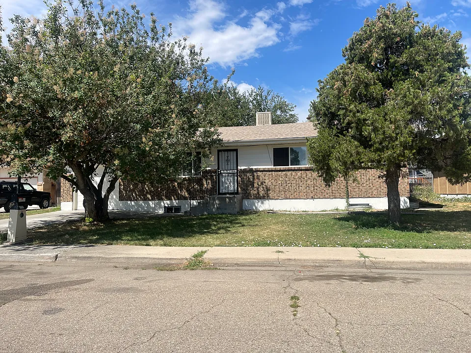 1539 Pratt St