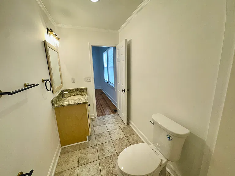 313 N Rose Ave — Photo 12