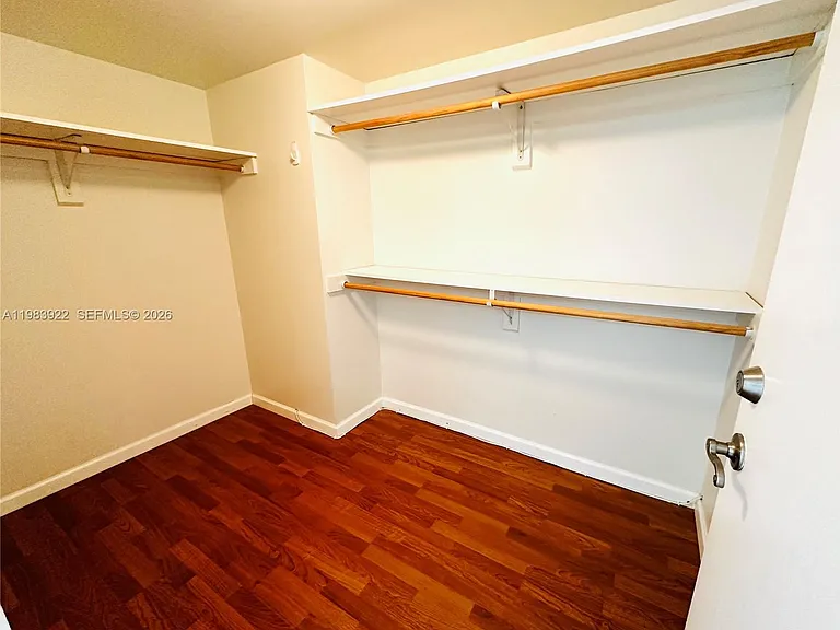 19707 Turnberry Way #5C — Photo 8