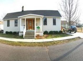 10 E Vine St, Gibbstown, NJ 08027
