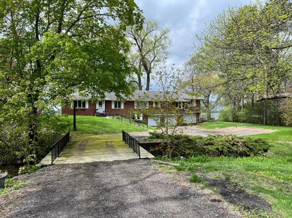 2965 Spring Lake Rd SW, Prior Lake, MN 55372