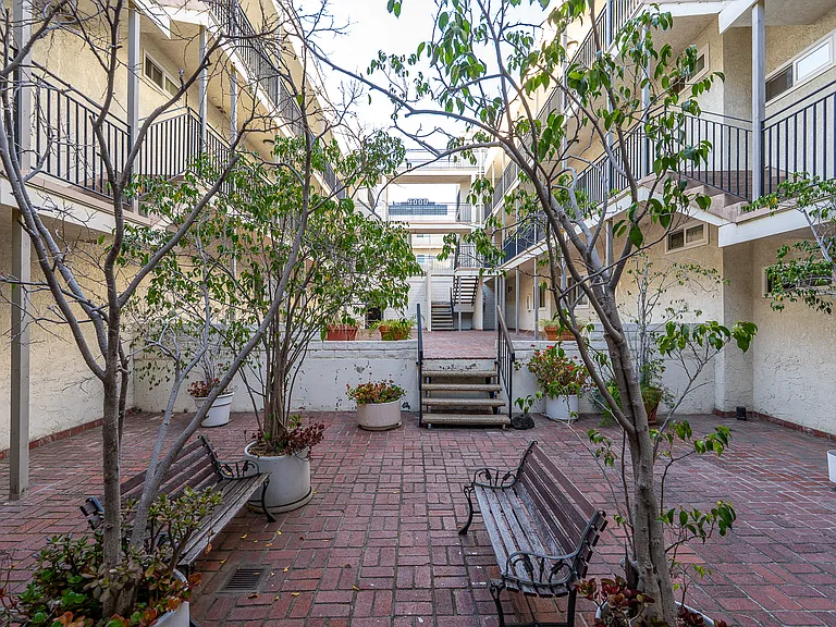 9005 Cynthia St #119 — Photo 54