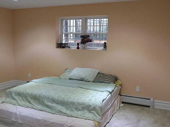 Large 2nd Bedroom with plenty of storage