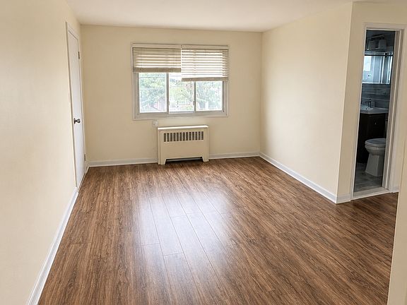2nd image of 98B Hastings Ave #2