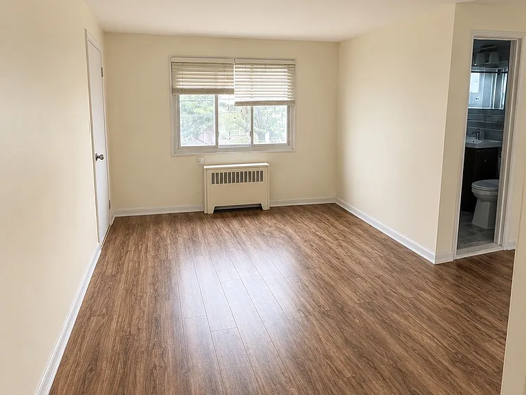 98B Hastings Ave — Photo 3