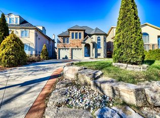 3227 Lakeshore Rd, Burlington, ON L7N 1A7