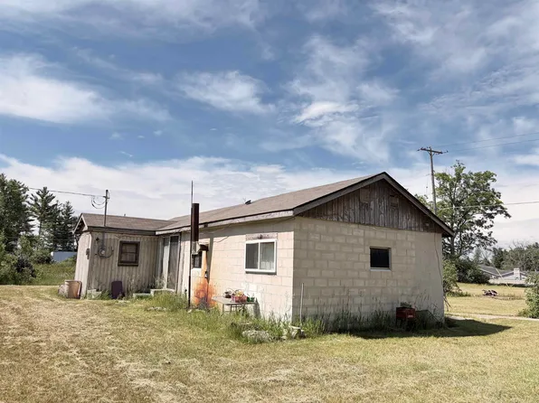 4792 N Clare Ave, Harrison, MI 48625