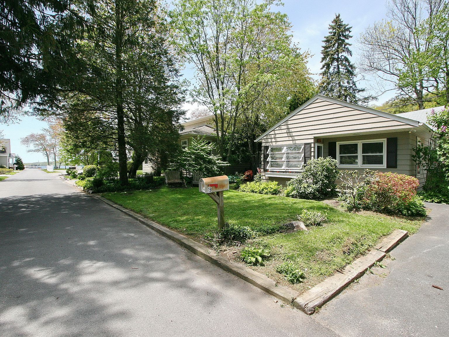 19 Sunnyside Ln, Newfoundland, NJ 07435 Zillow